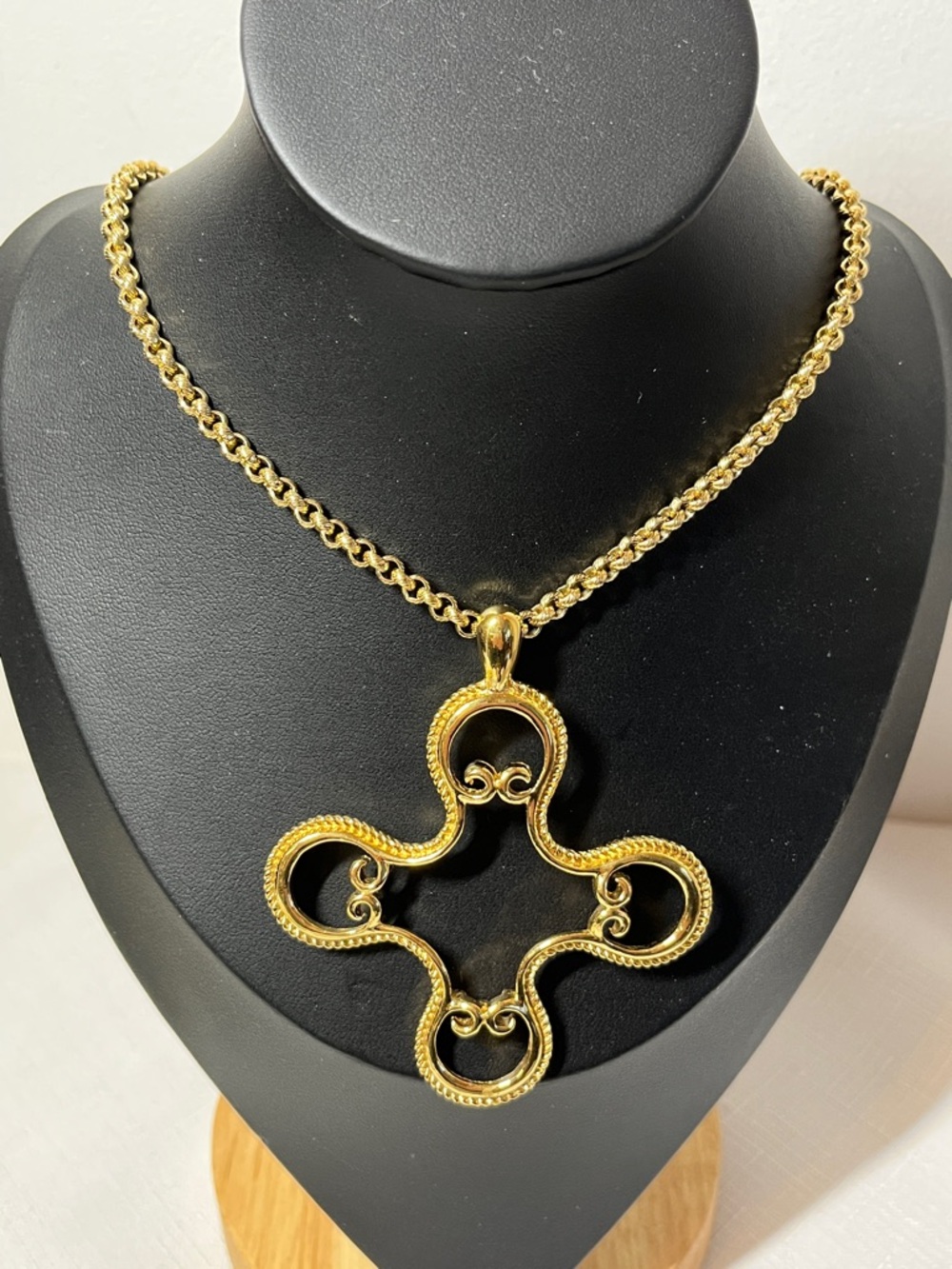 JOËL - Vintage Enamel & Gold Tone Necklace - Long - Signed - Circa 70's